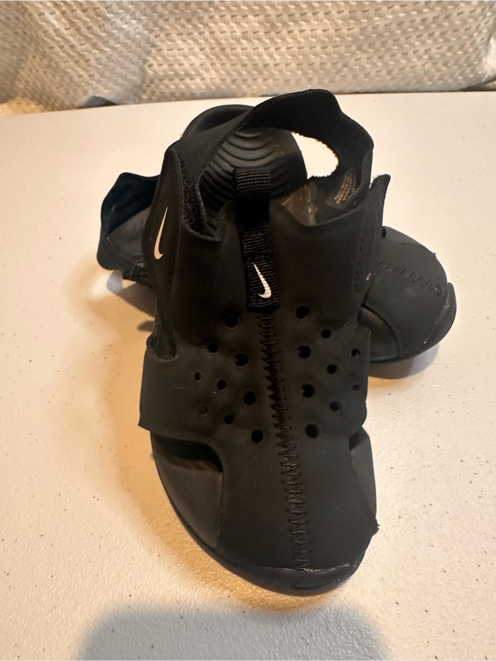 Nike Toddler Size 10C Sunray Protect 2 Swim Shoes Sandals Black